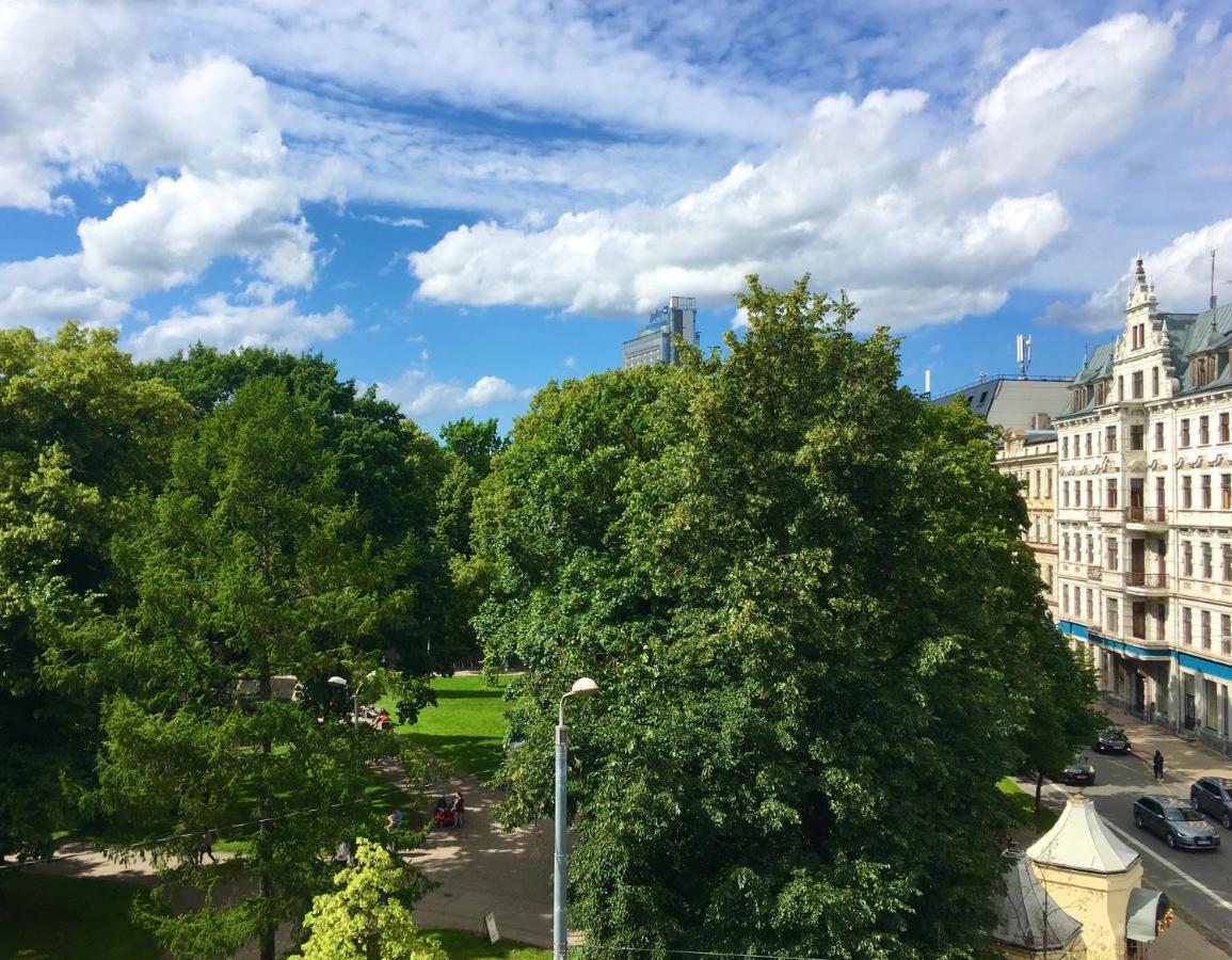 Centrally Located Apartment Overlooking Vermanes Park Ryga Zewnętrze zdjęcie