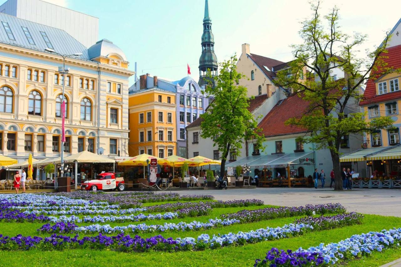Centrally Located Apartment Overlooking Vermanes Park Ryga Zewnętrze zdjęcie